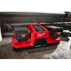 Milwaukee M18 DBSC dual bay super charger – up to 6x faster, COOL-CYCLE, REDLINK, wall mount