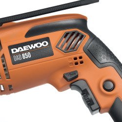 DAEWOO DAD 850 triecienurbjmašīna 810W – 13 mm patrona, 0–2800 apgr./min, urbšana betonā 18 mm