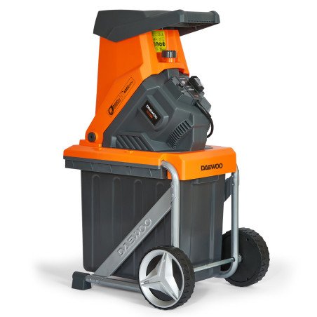 Electric branch shredder DAEWOO DSR 2700E with 2500 W motor, 50 l container and twin-blade