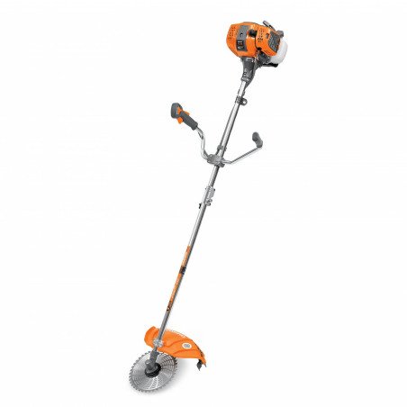 Benzīna trimmeris DAEWOO DABC 320 ar 32.6 cm3 2-taktu dzinēju, 420 mm pļaušanas platumu un 40 zobu griezējdisku