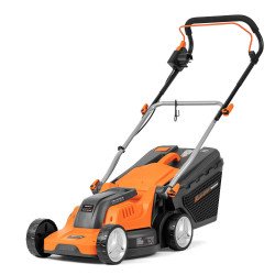 Elektriskais zāles pļāvējs DAEWOO DLM 1350E ar 1200 W jaudu, 32 cm pļaušanas platumu un 35 l zāles savācējgrozu